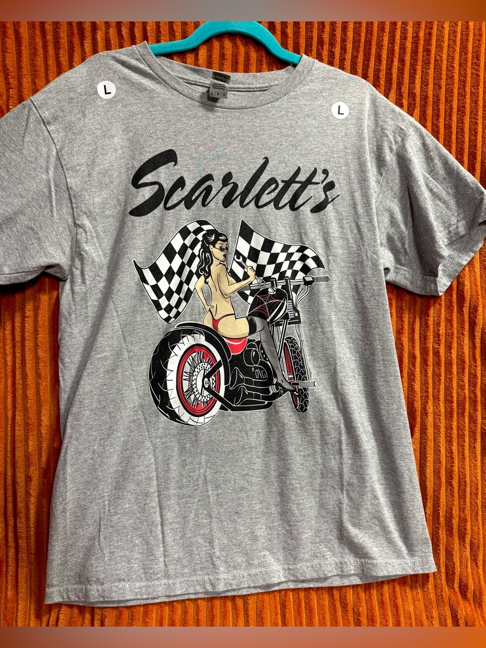 Retro-style Pin-up Girl on Motorcycle Drag Race Nostalgia T-shirt Size L